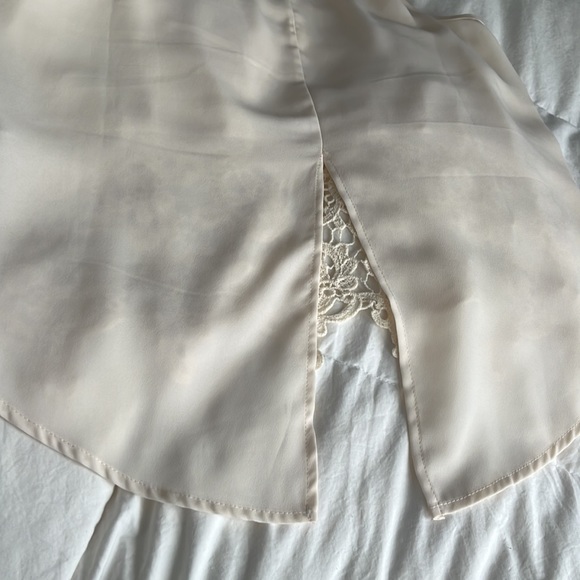 Monteau Ivory Medium Shirt/Blouse - Picture 6 of 6